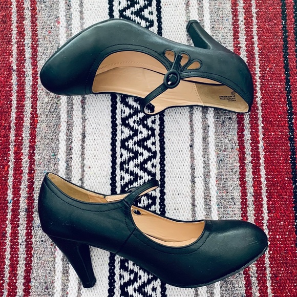 Shoes - Cambridge select vintage look heels